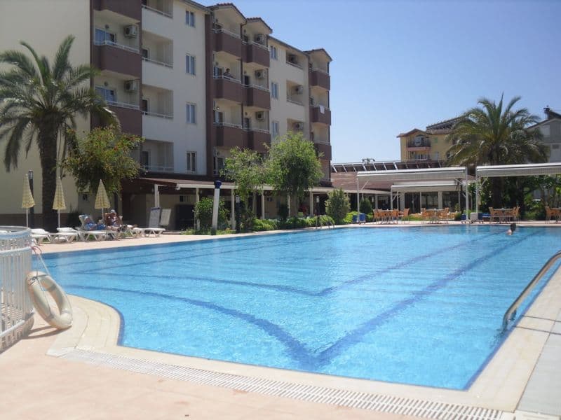 Aral Hotel Side