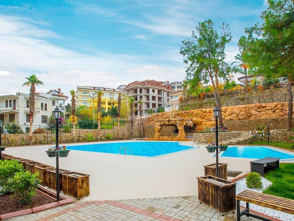 Green Life Hotel