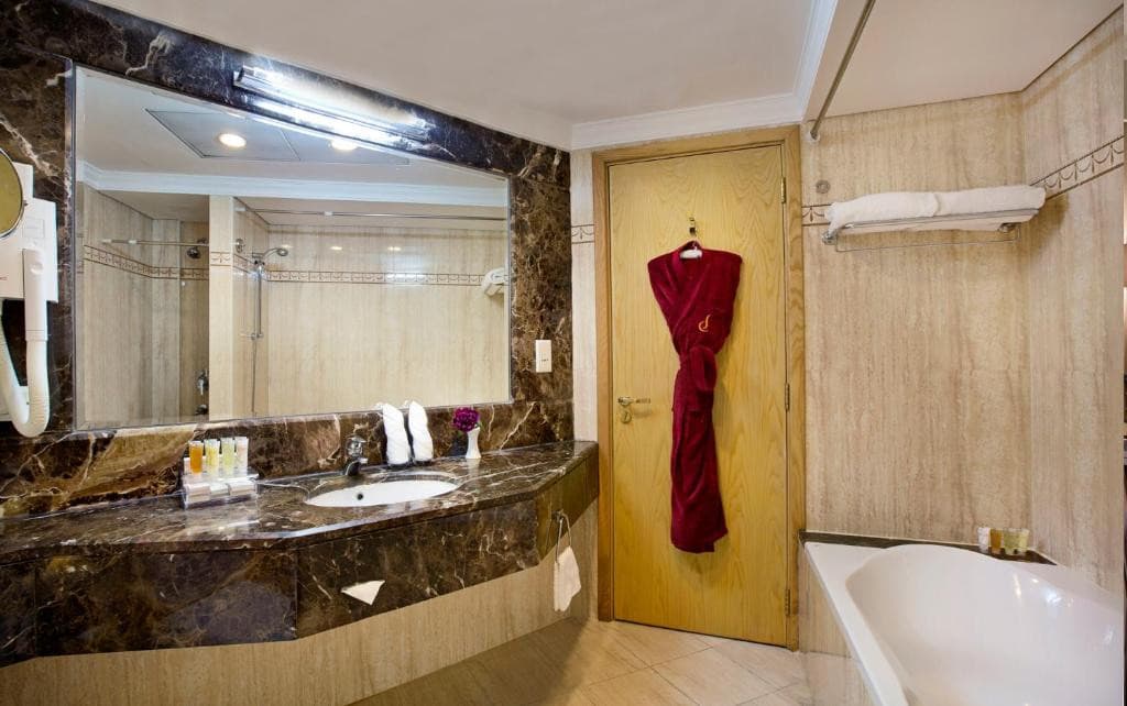 DoubleTree by Hilton Dubai Port Saeed