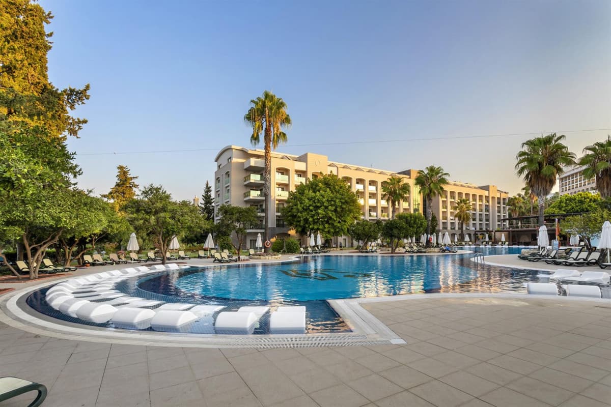 Horus Paradise Luxury Resort