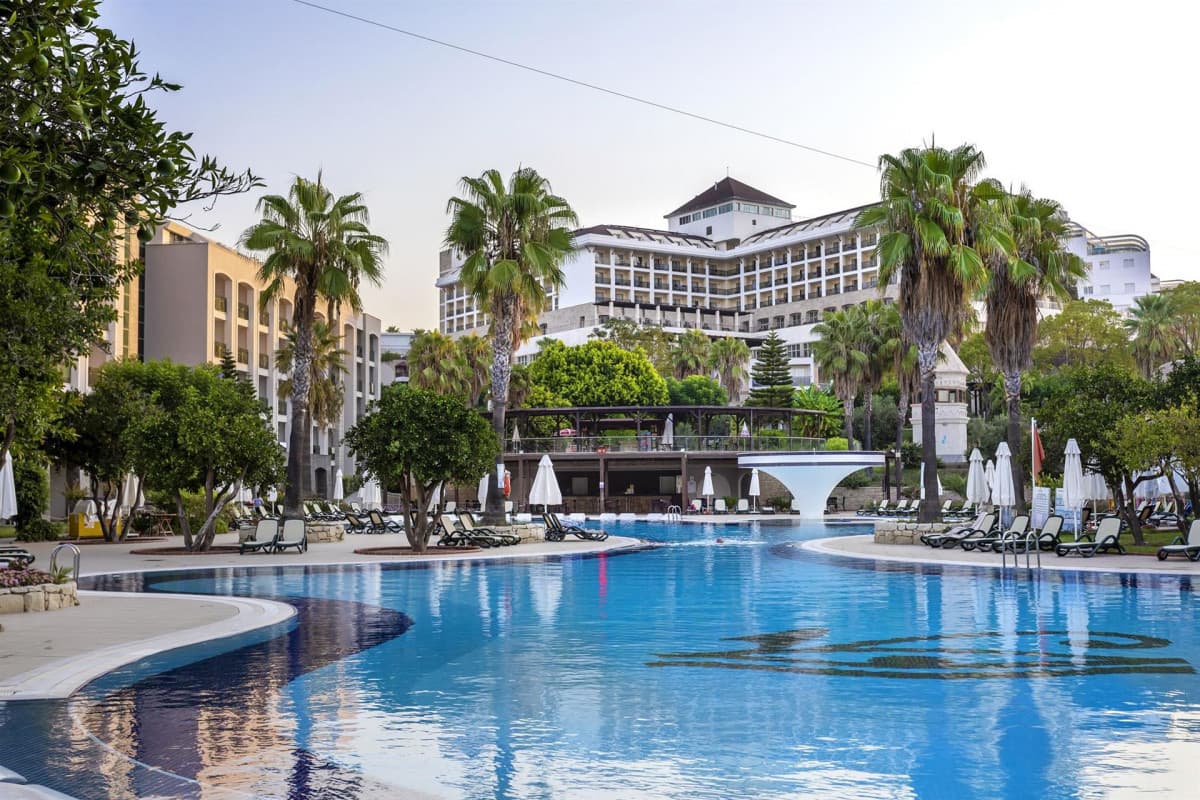 Horus Paradise Luxury Resort