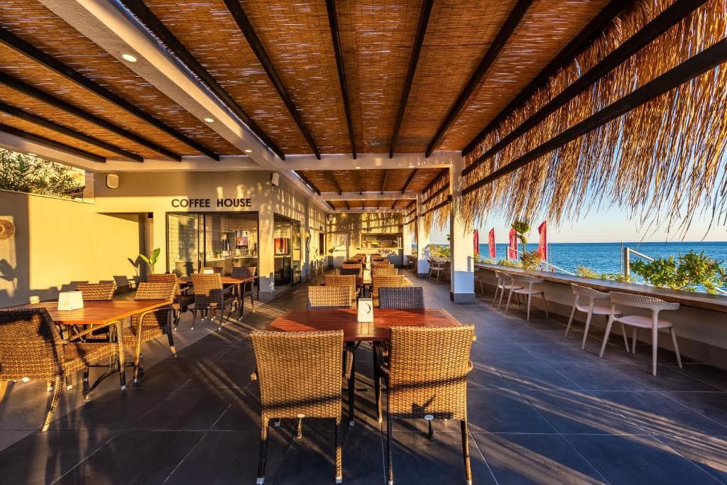White City Beach Hotel