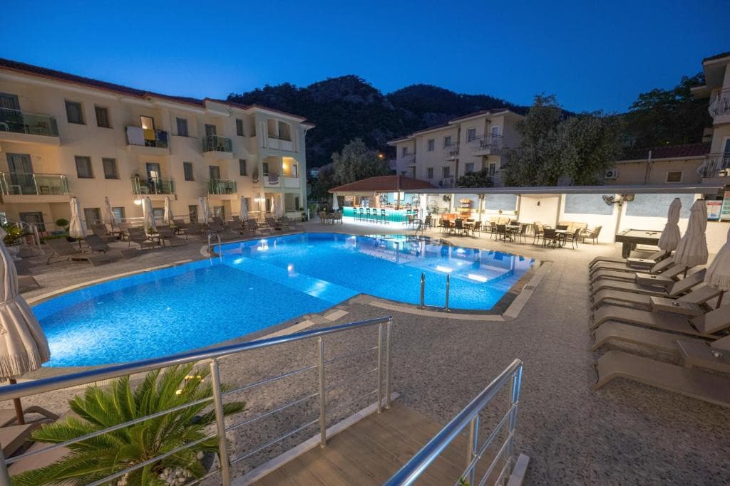 Belcehan Deluxe Hotel