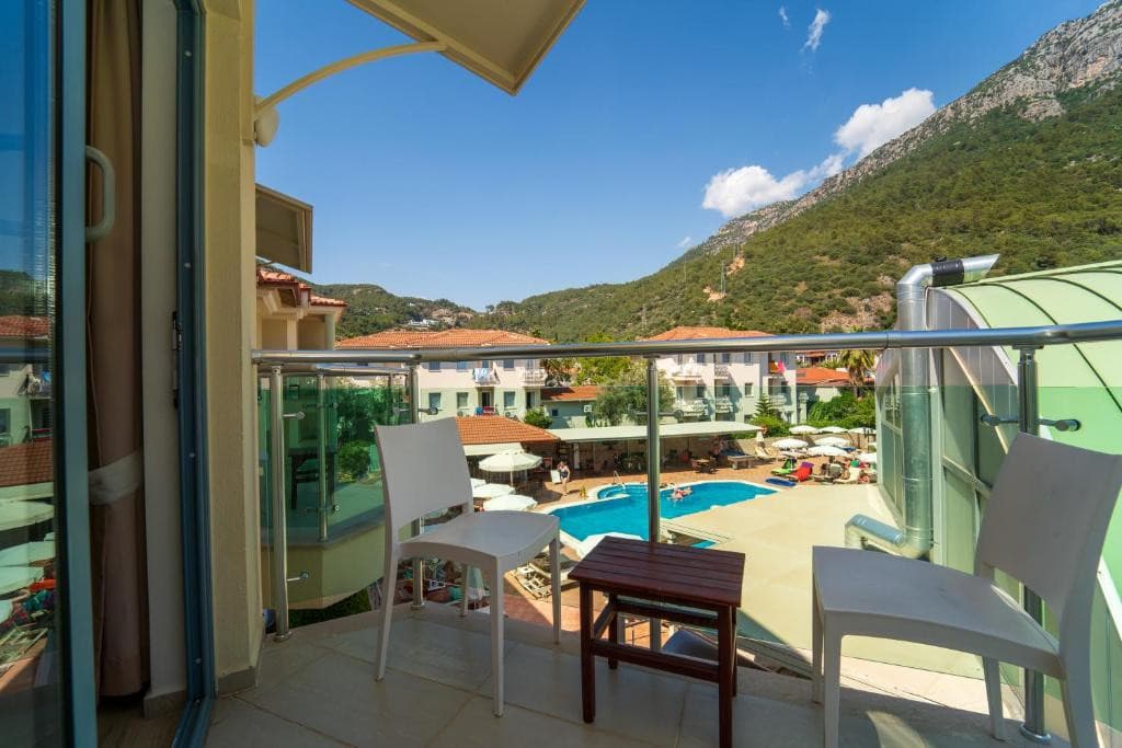 Belcehan Deluxe Hotel