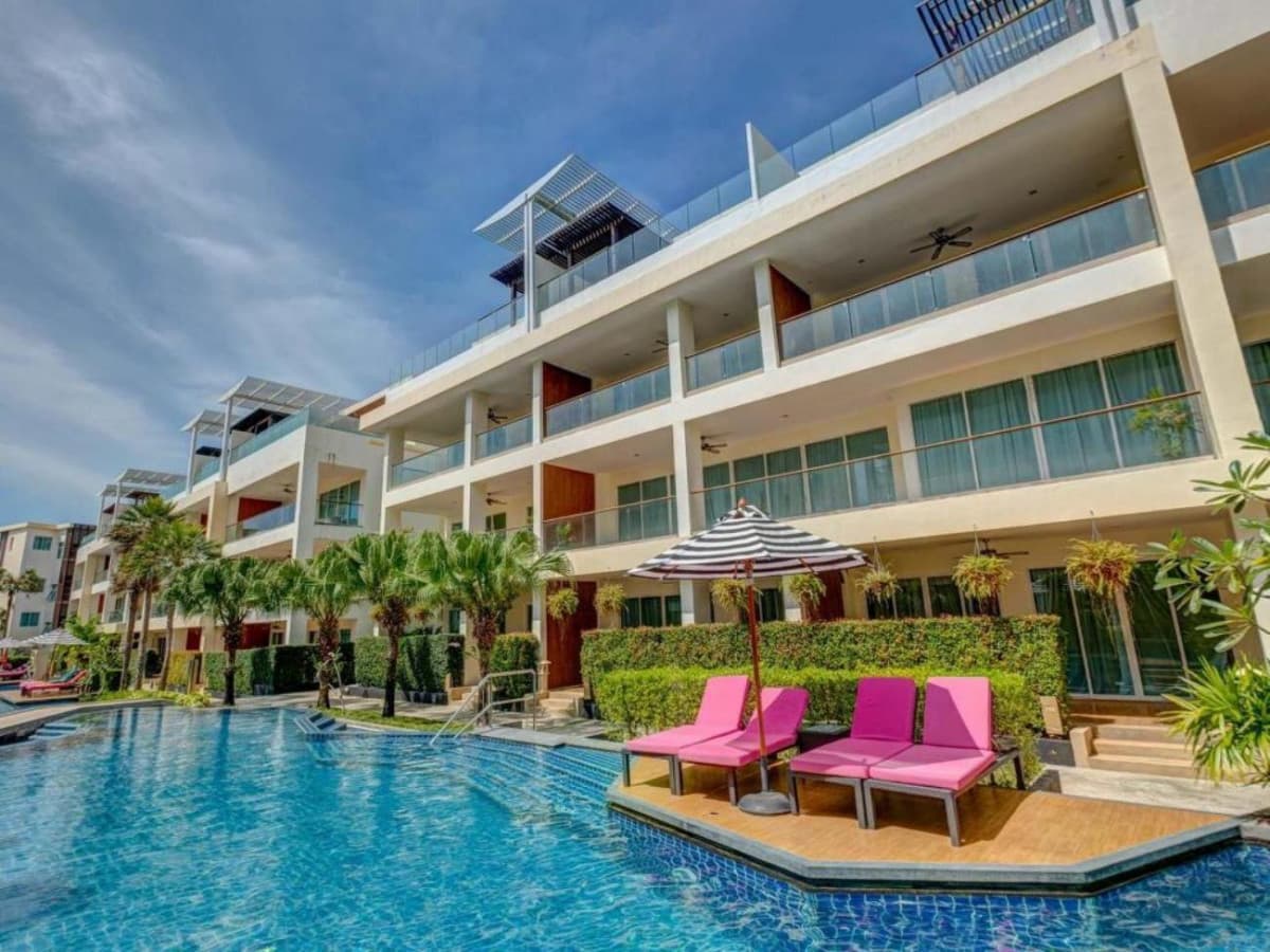 The Pelican Residence & Suites