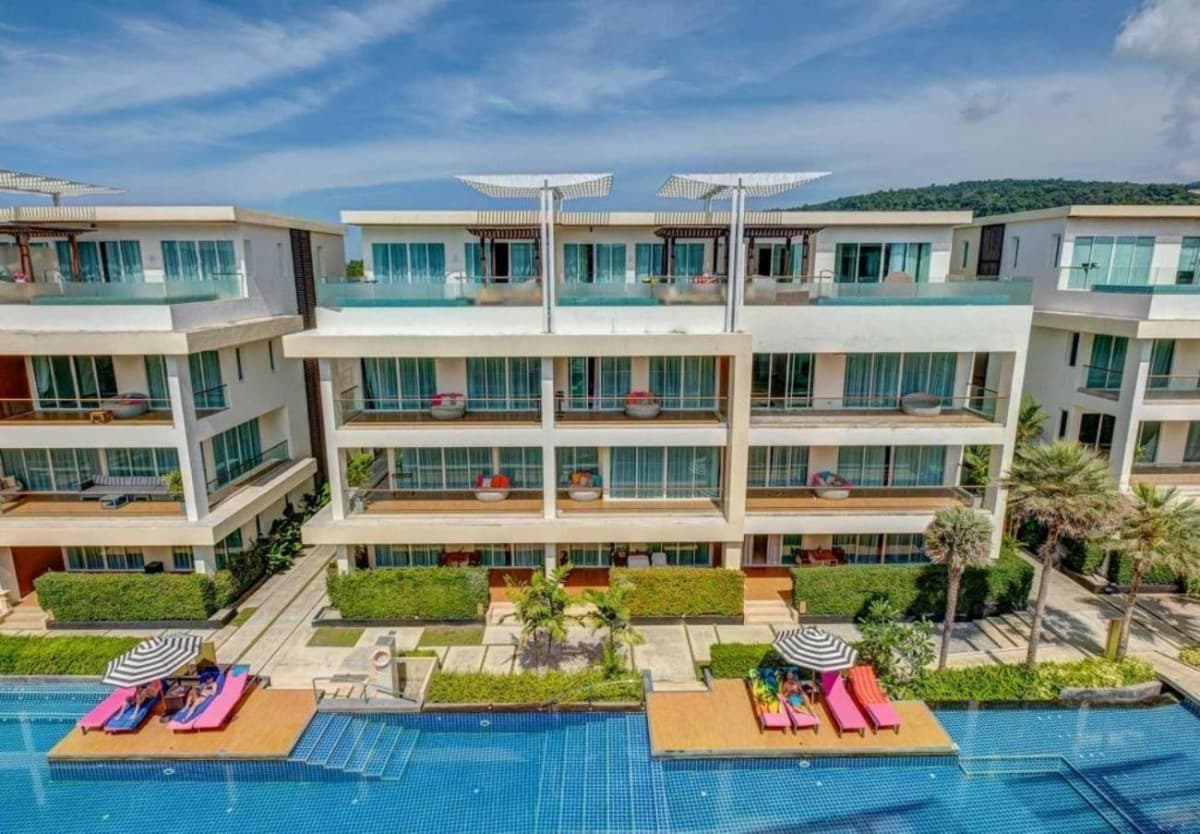 The Pelican Residence & Suites