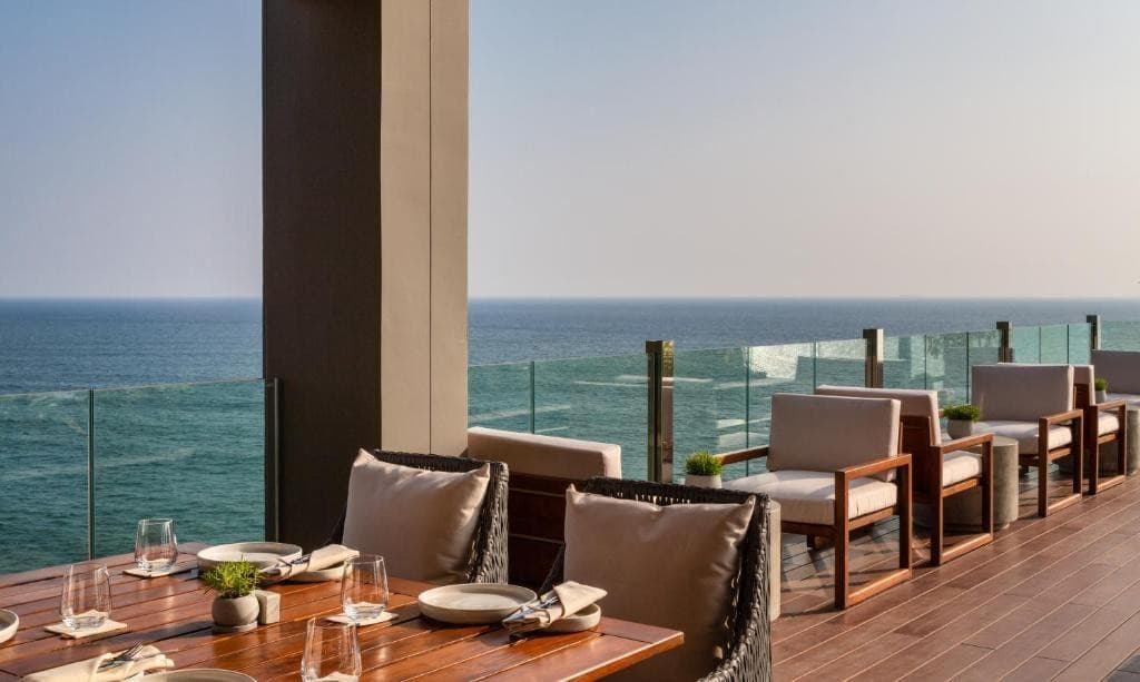 Crystal Sands, Galle