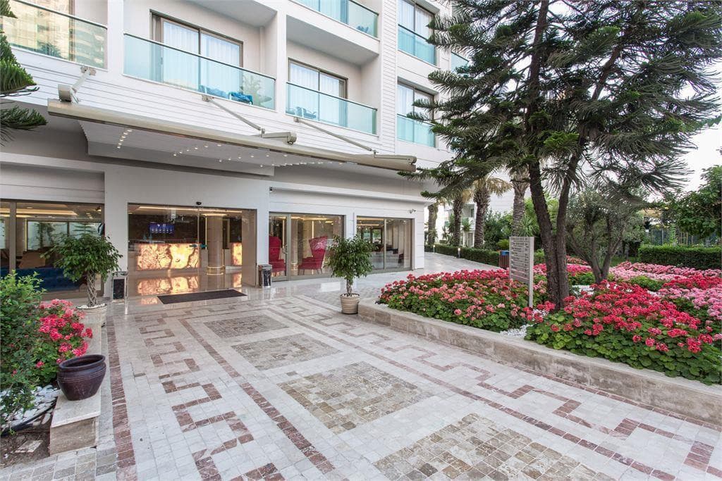 Falcon Club Hotel