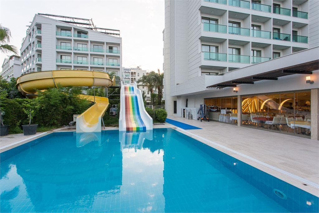 Falcon Club Hotel