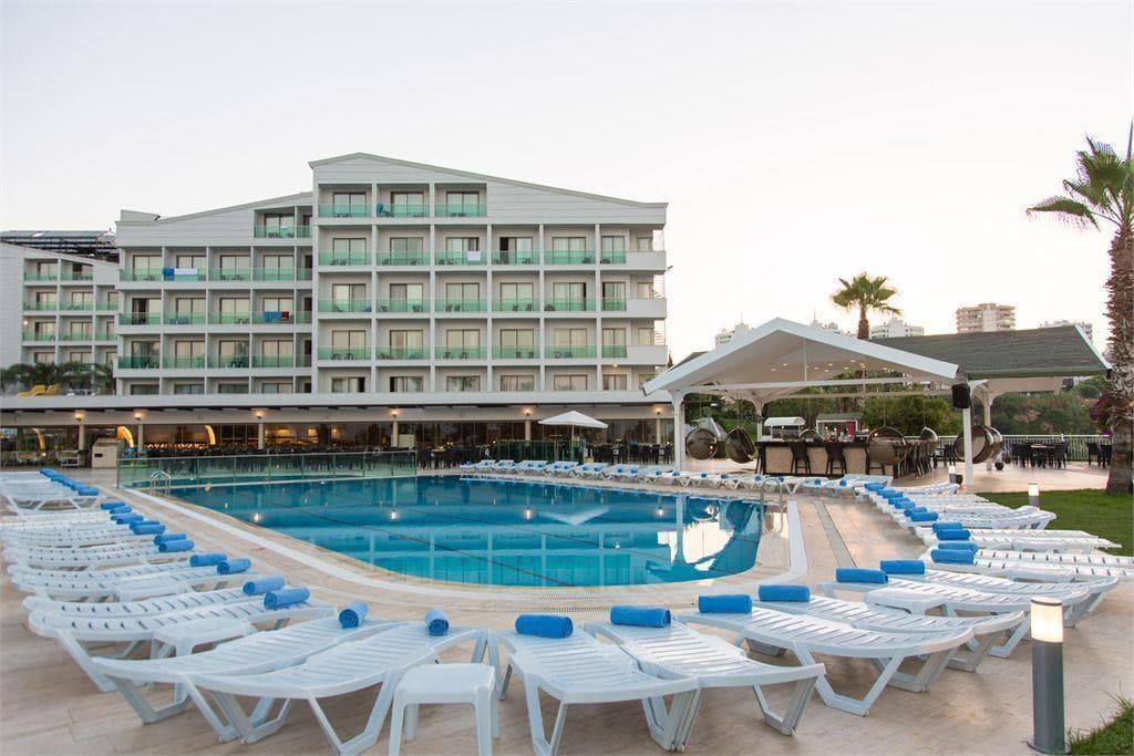 Falcon Club Hotel