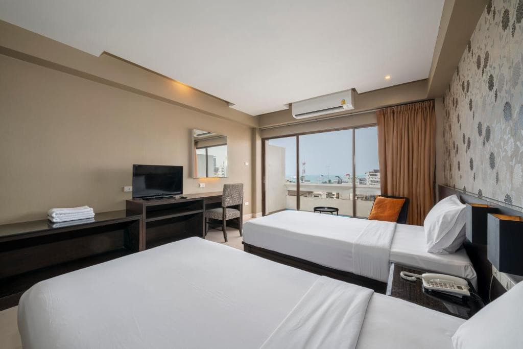 Welcome Plaza Hotel