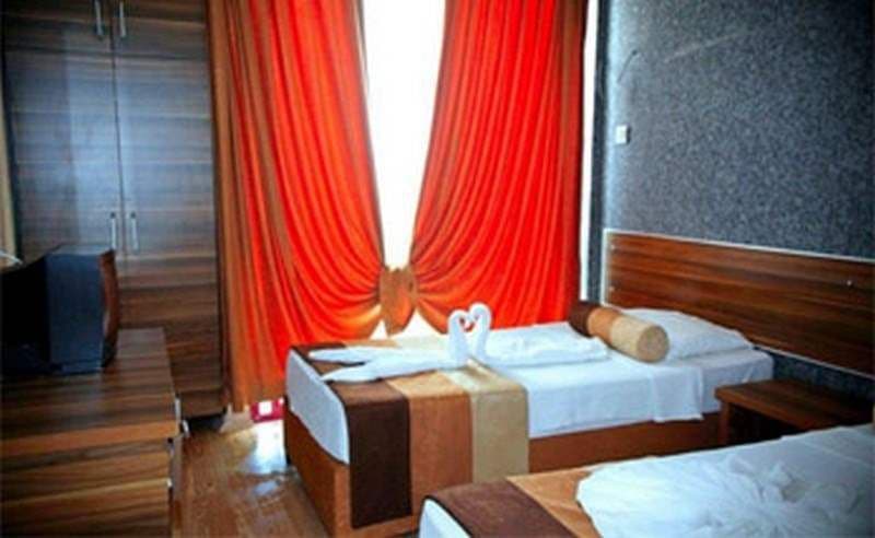 Nuova Beach Hotel