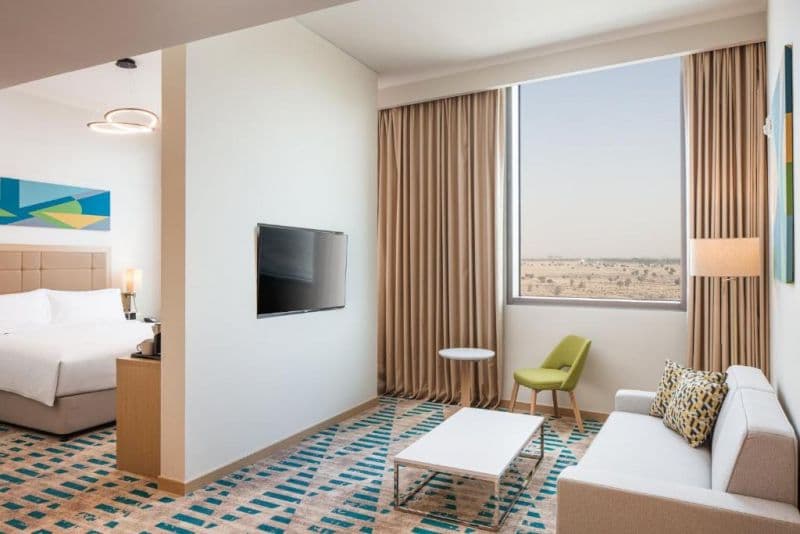HOLIDAY INN & SUITES DUBAI SCIENCE PARK
