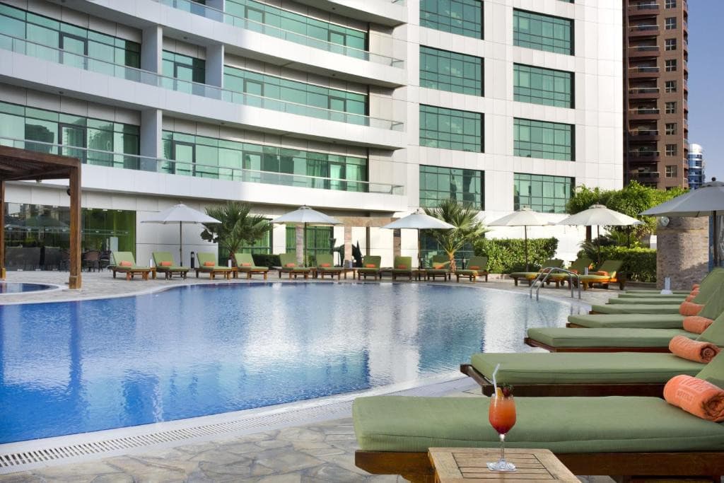 Time Oak Hotel & Suites