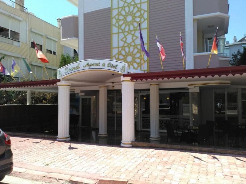 Send Deluxe Apart Hotel