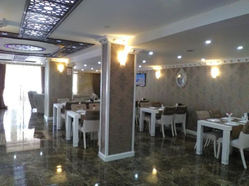 Send Deluxe Apart Hotel