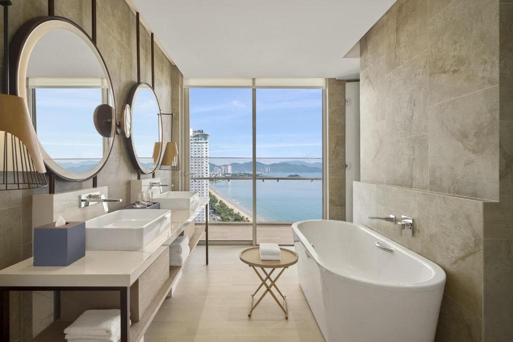 Hyatt Regency Hotel 5* - Nha Trang