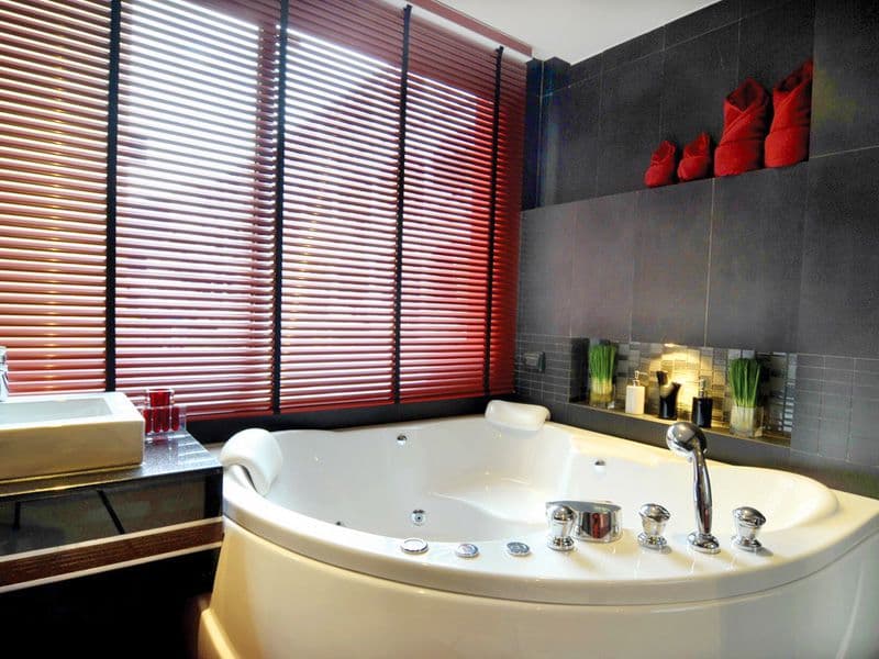 Absolute Bangla Suites