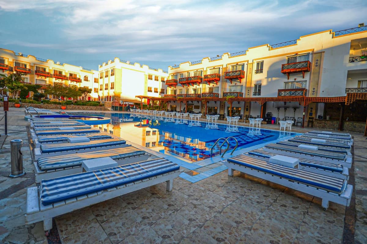 Falcon Naama Star Hotel