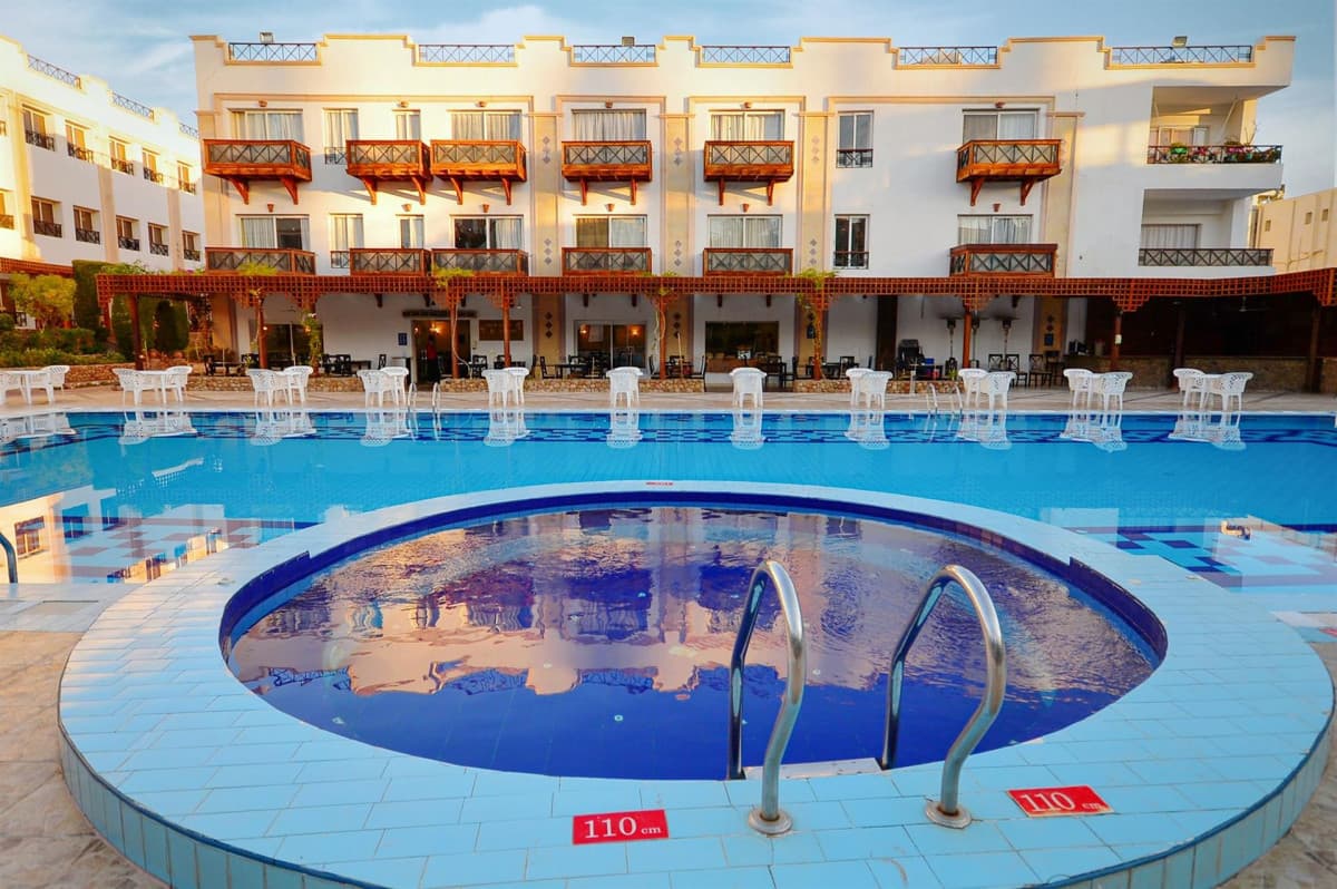 Falcon Naama Star Hotel