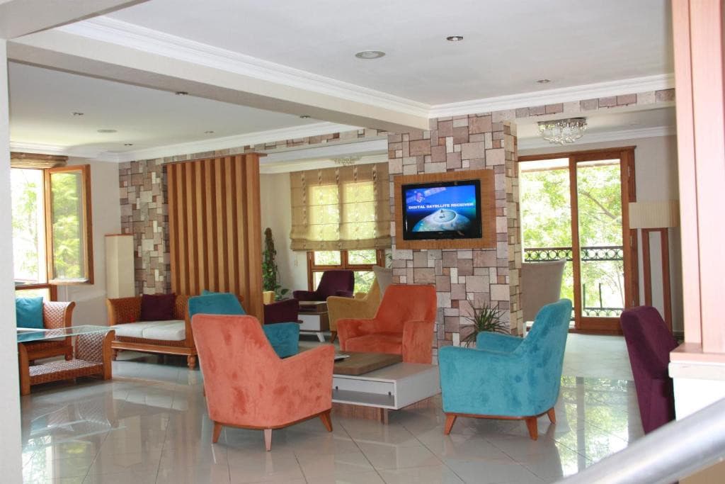 Perdikia Hill Hotels & Villas