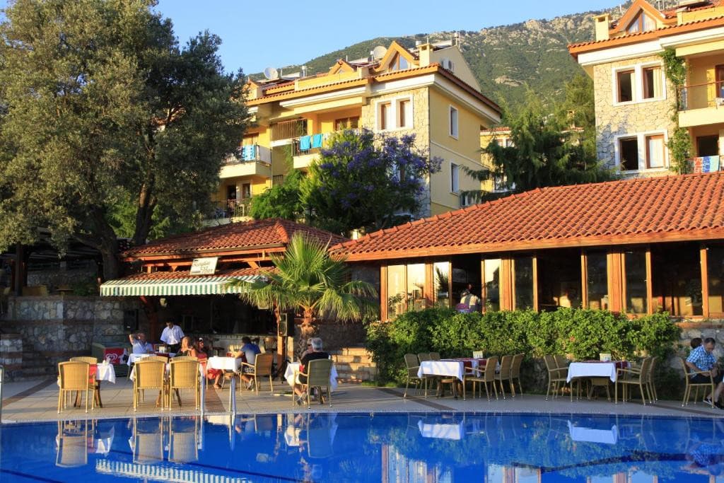 Perdikia Hill Hotels & Villas