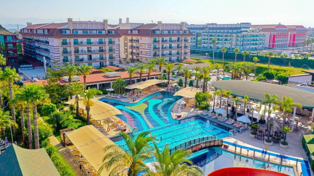 Crystal Family Resort & Spa