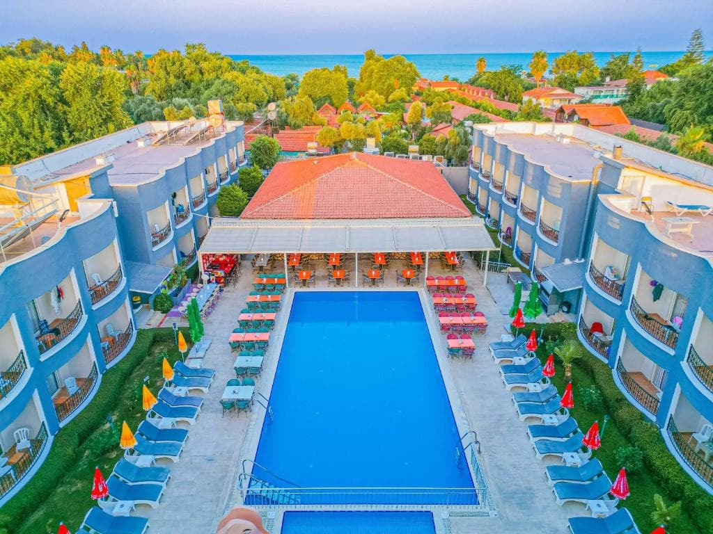 Sayanora Park Hotel