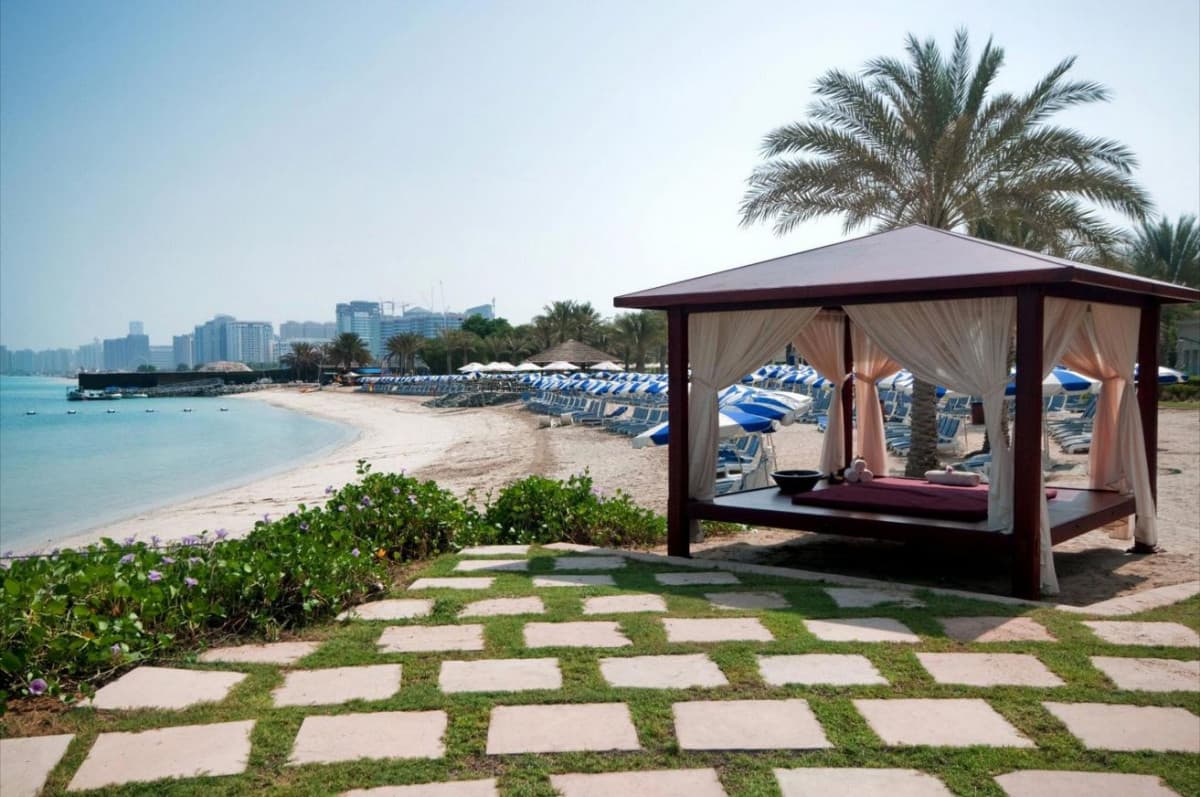Radisson Blu Hotel & Resort Abu Dhabi Corniche
