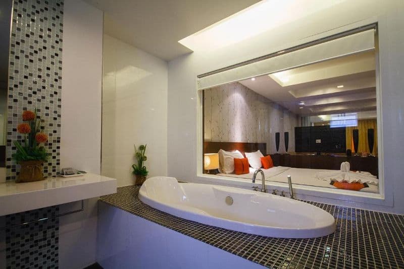 Platinum Hotel