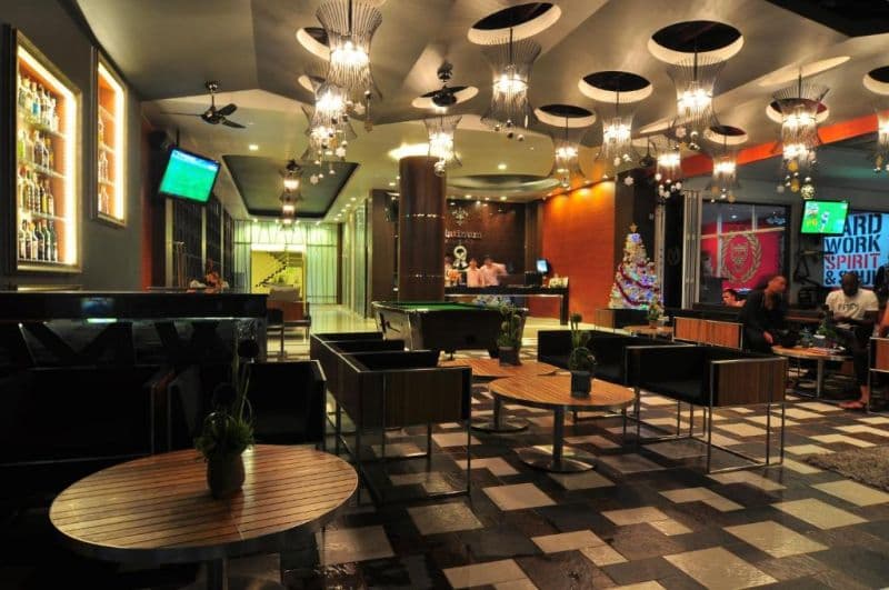 Platinum Hotel