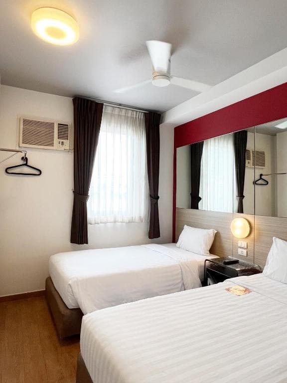 Red Planet Hotel