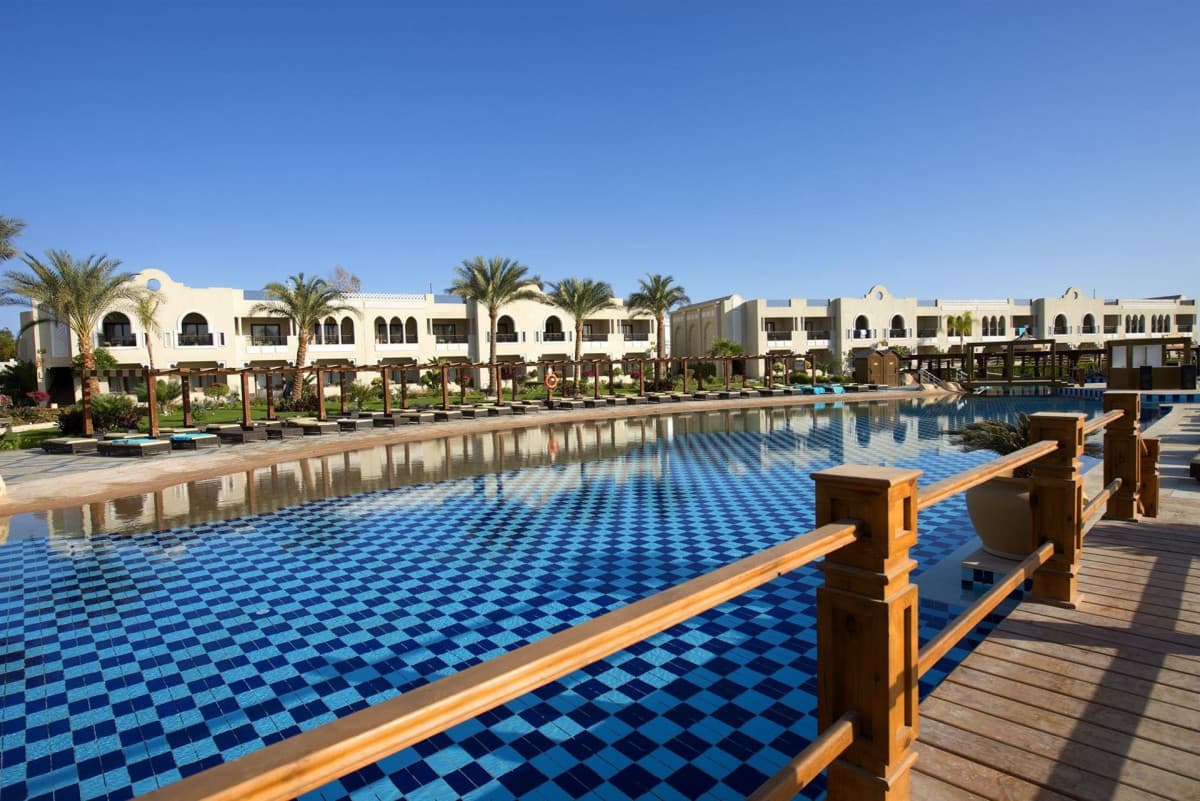 Sunrise Arabian Beach Resort 5*