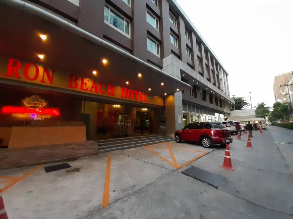 Baron Beach Hotel