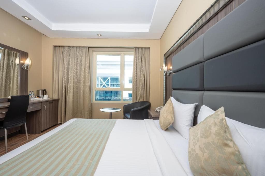 PEARL SWISS HOTEL - FOUR APPLE HOTELS
