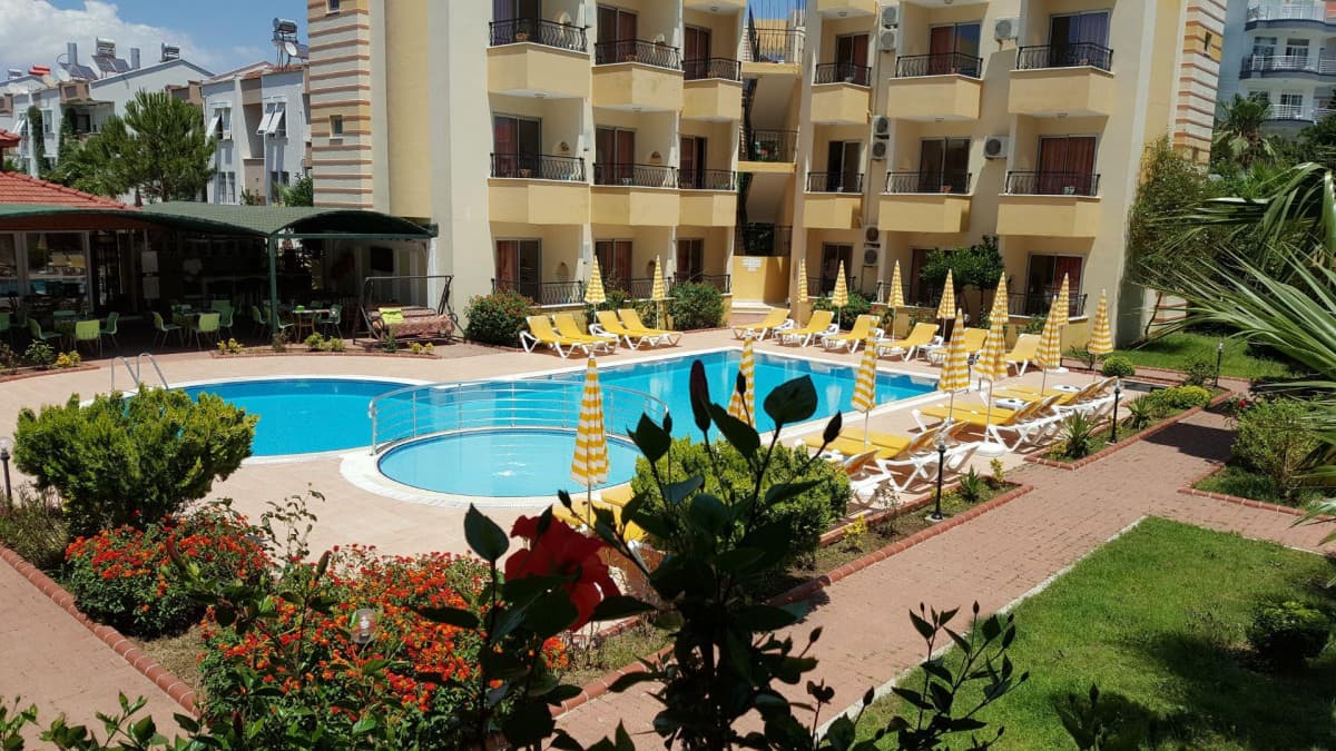 Summer Rose Hotel