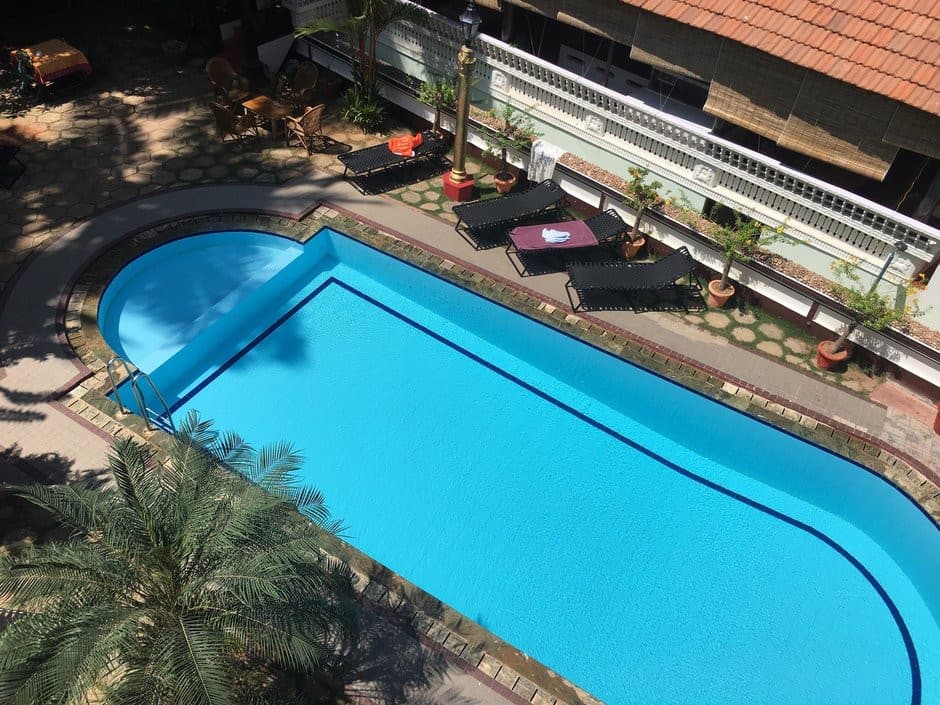GOLDEN SANDS BEACH RESORT