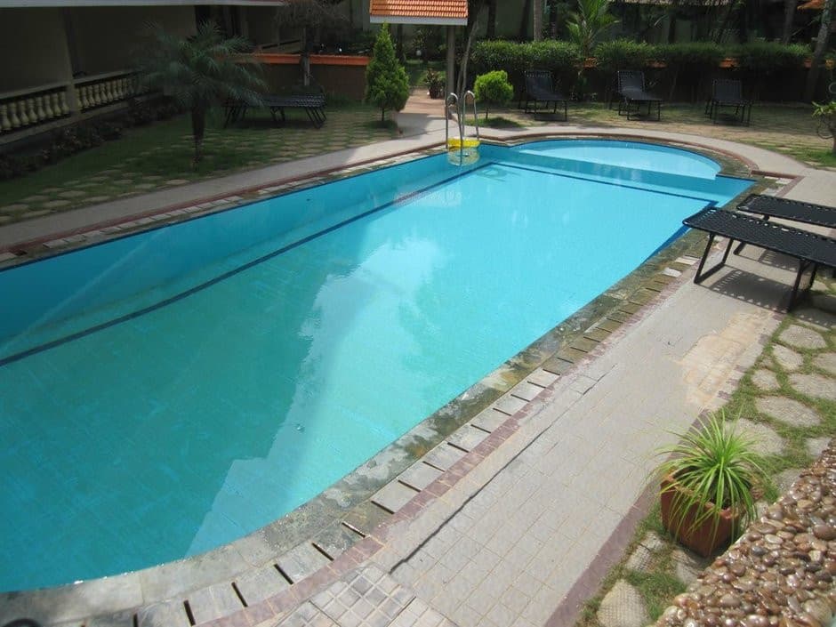 GOLDEN SANDS BEACH RESORT