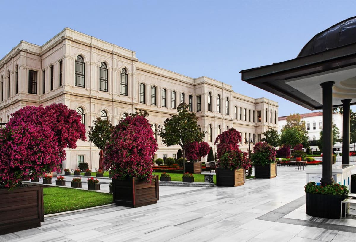 FOUR SEASONS HOTEL ISTANBUL AT THE BOSPHORUS